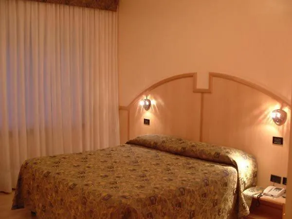 فندق Aurora