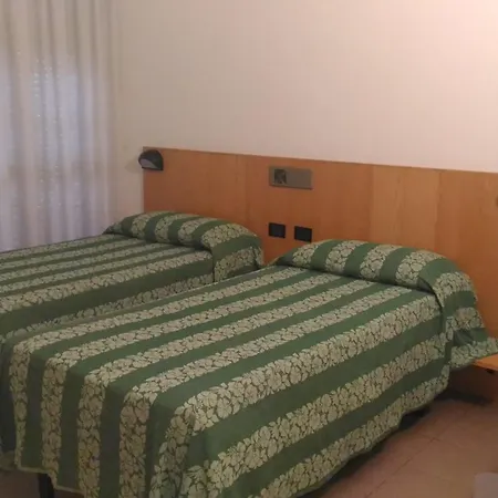 Aurora Hotel 3*