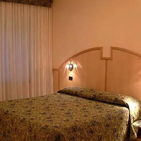Aurora Hotell