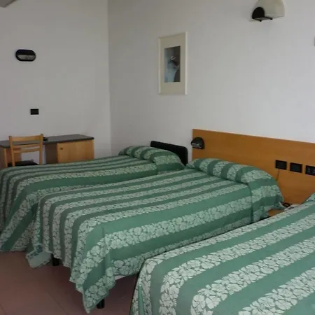 Aurora 3*